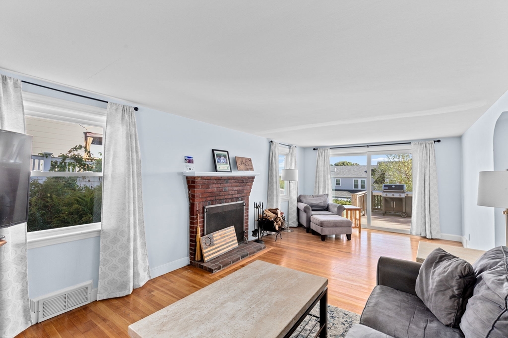 81 Great Hill Dr