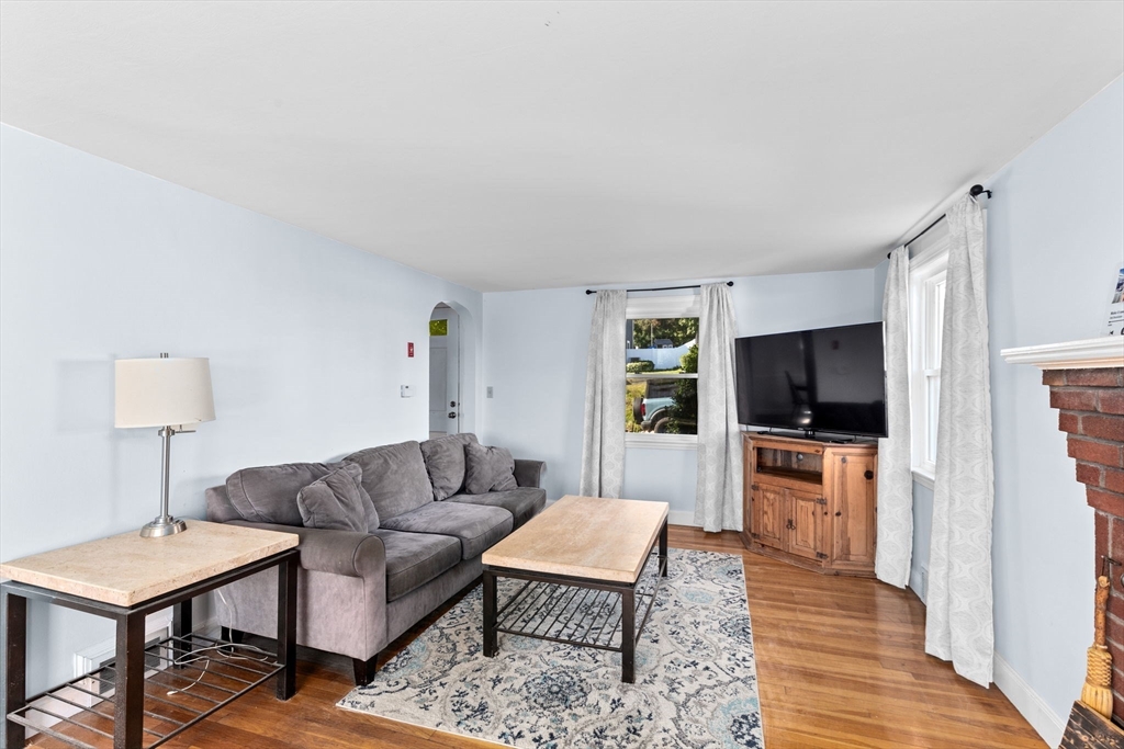81 Great Hill Dr