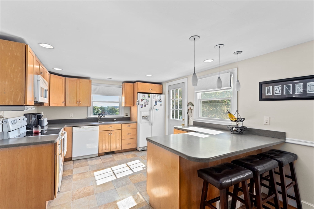 81 Great Hill Dr