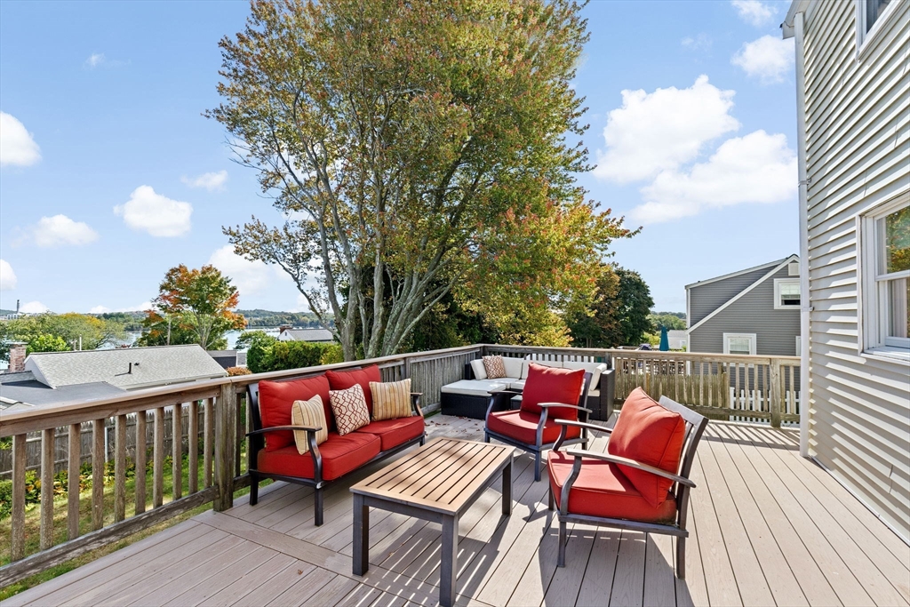 81 Great Hill Dr