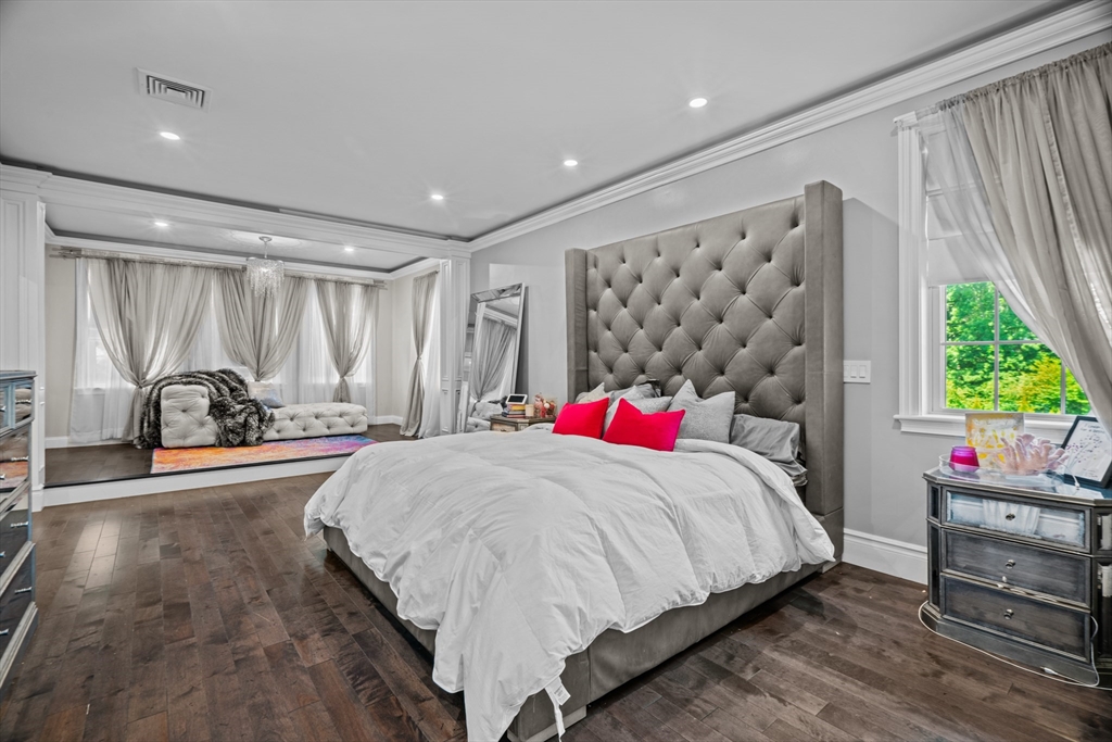 5 Bettys Way