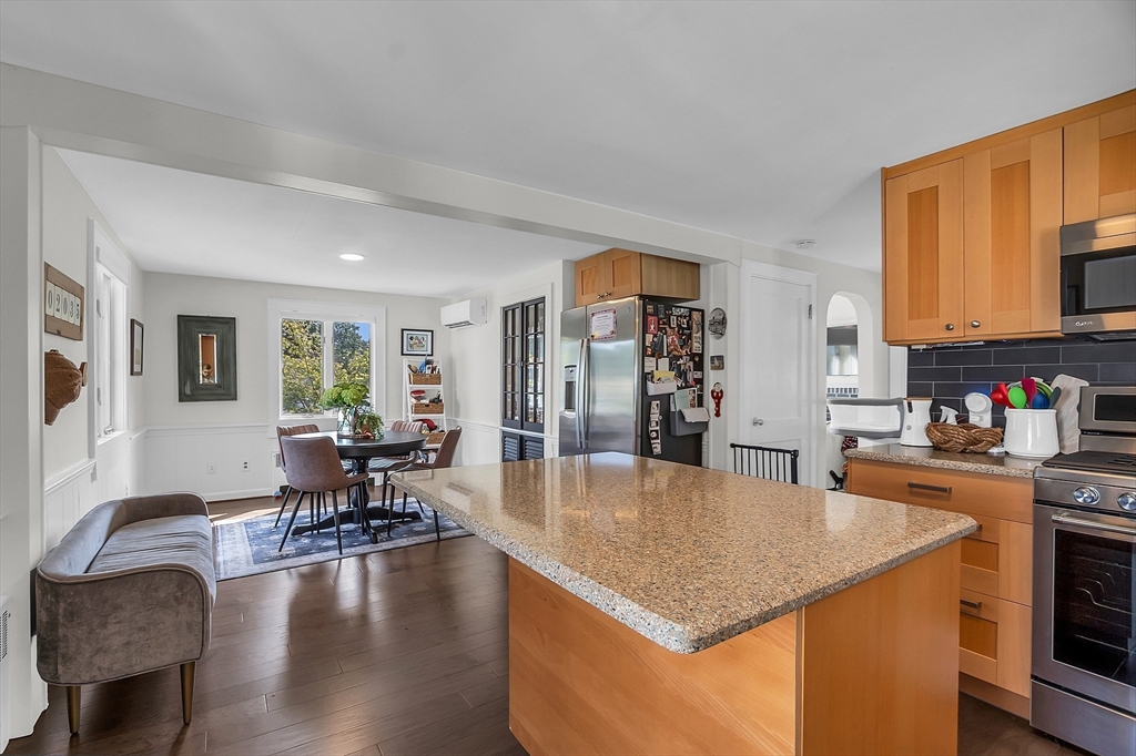 13 Oak St