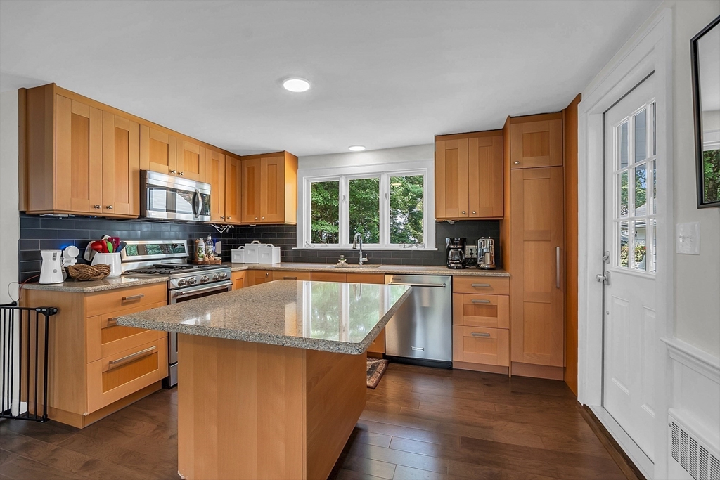 13 Oak St