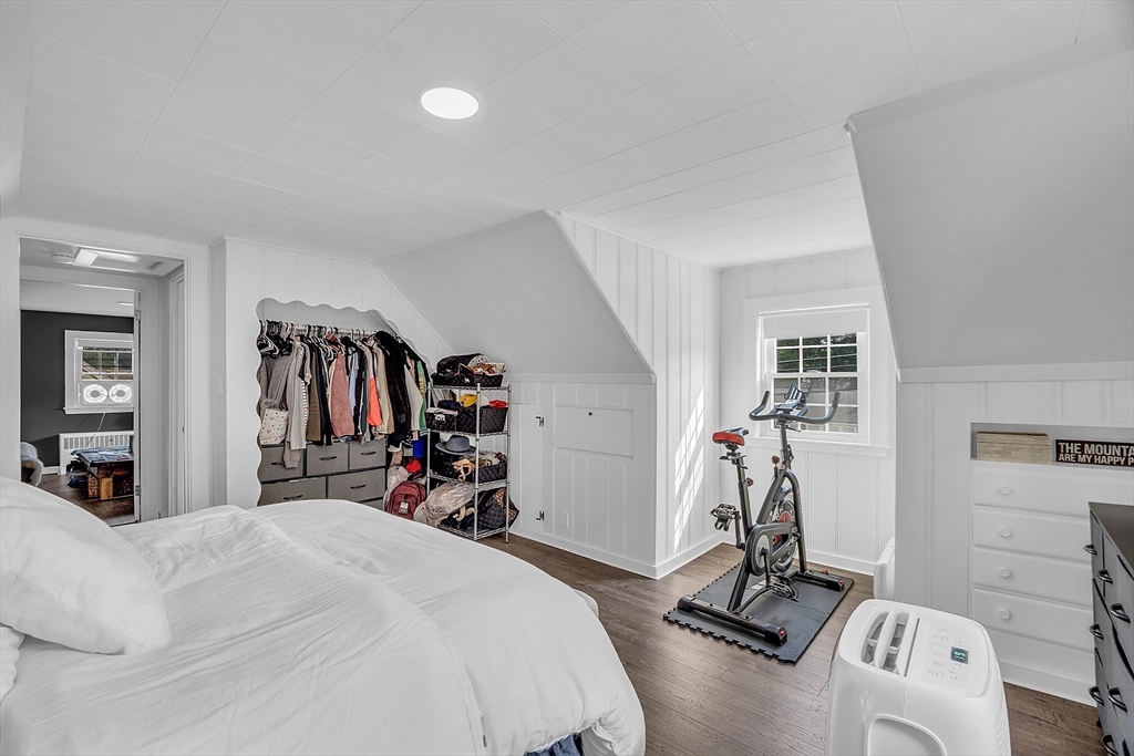 13 Oak St