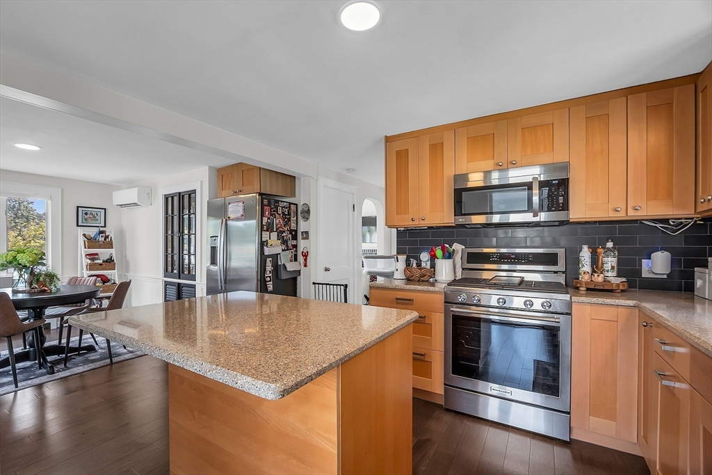 13 Oak St