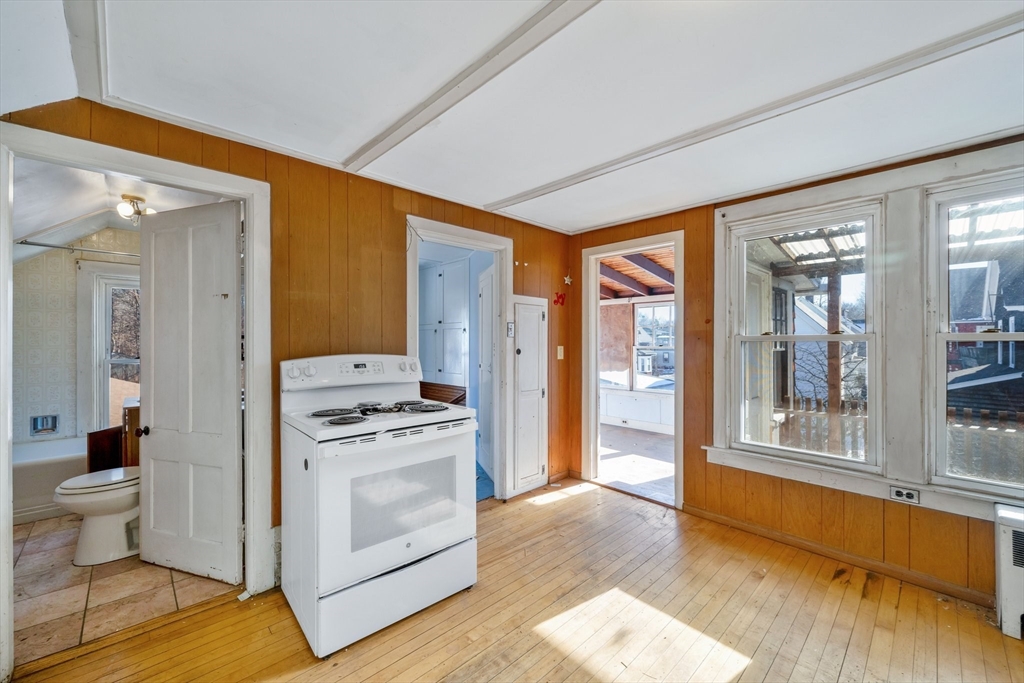 185 Davis St