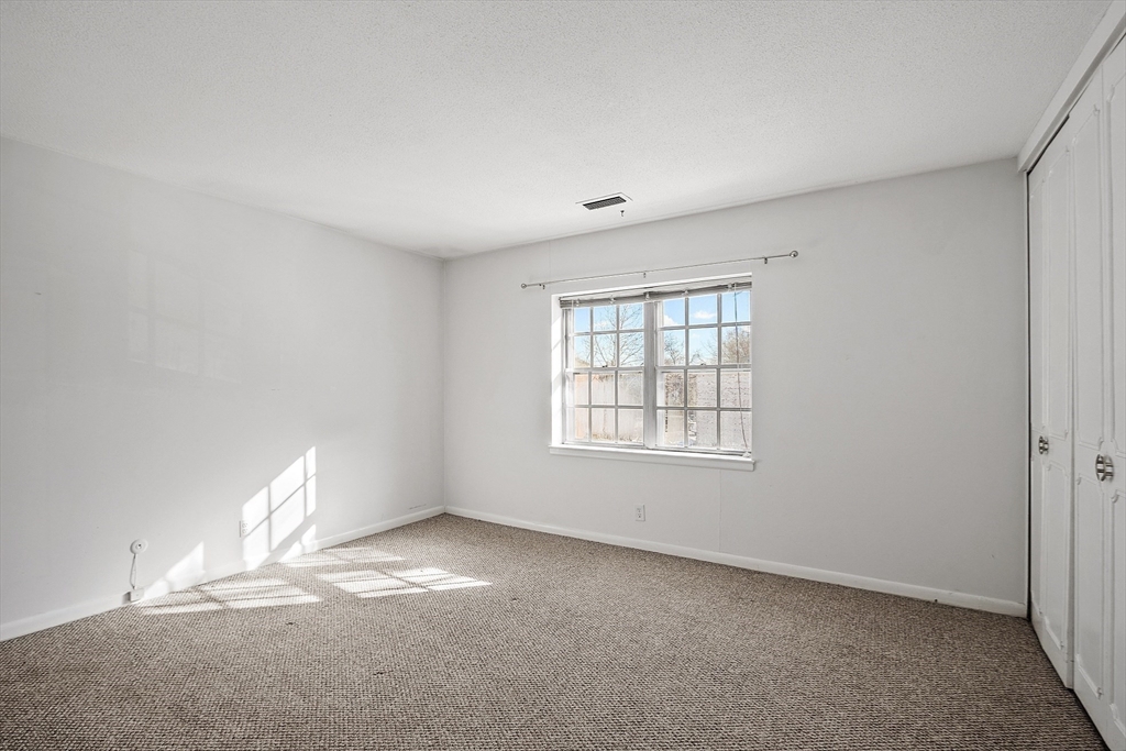 170 Lake Shore Rd # 4