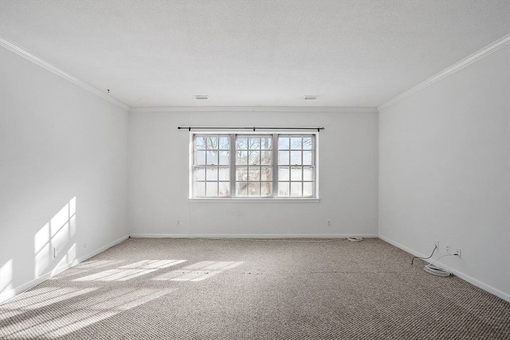 170 Lake Shore Rd # 4