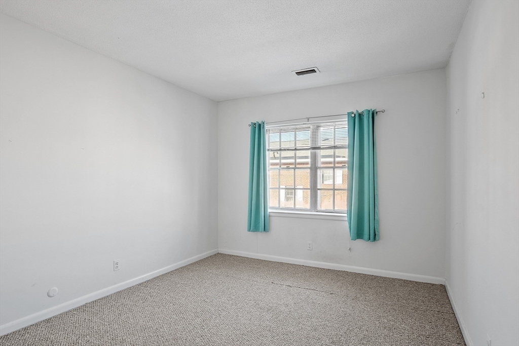 170 Lake Shore Rd # 4