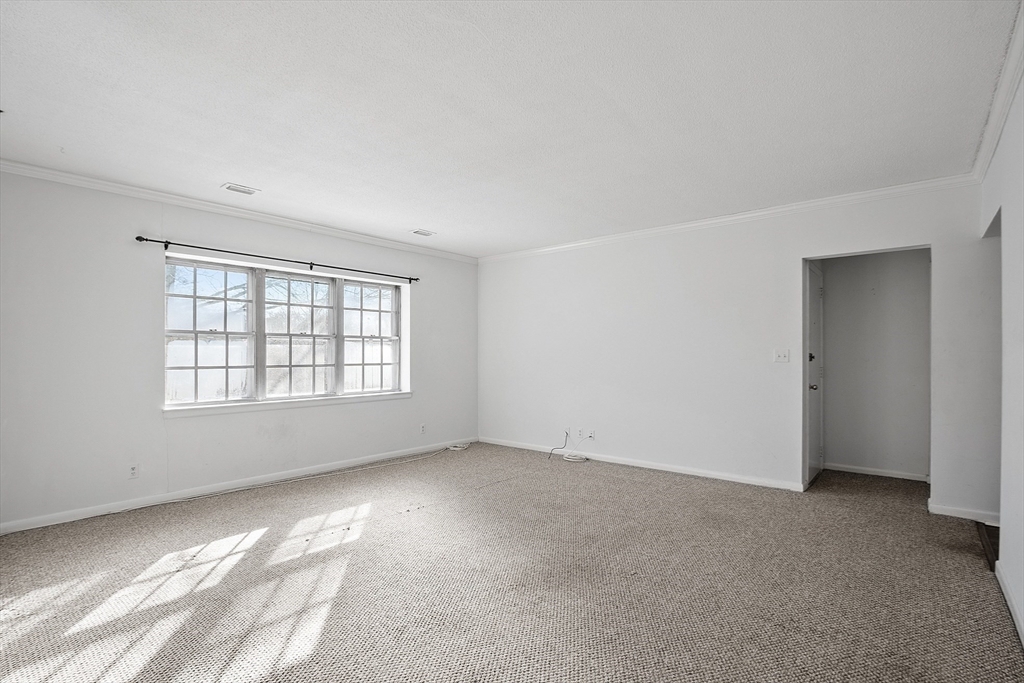 170 Lake Shore Rd # 4