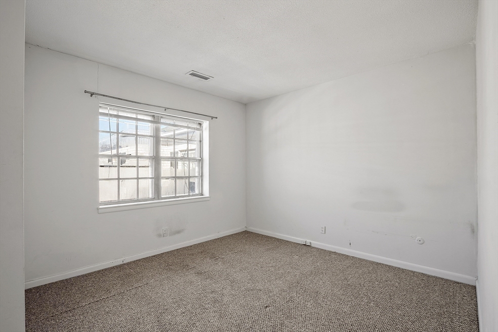 170 Lake Shore Rd # 4