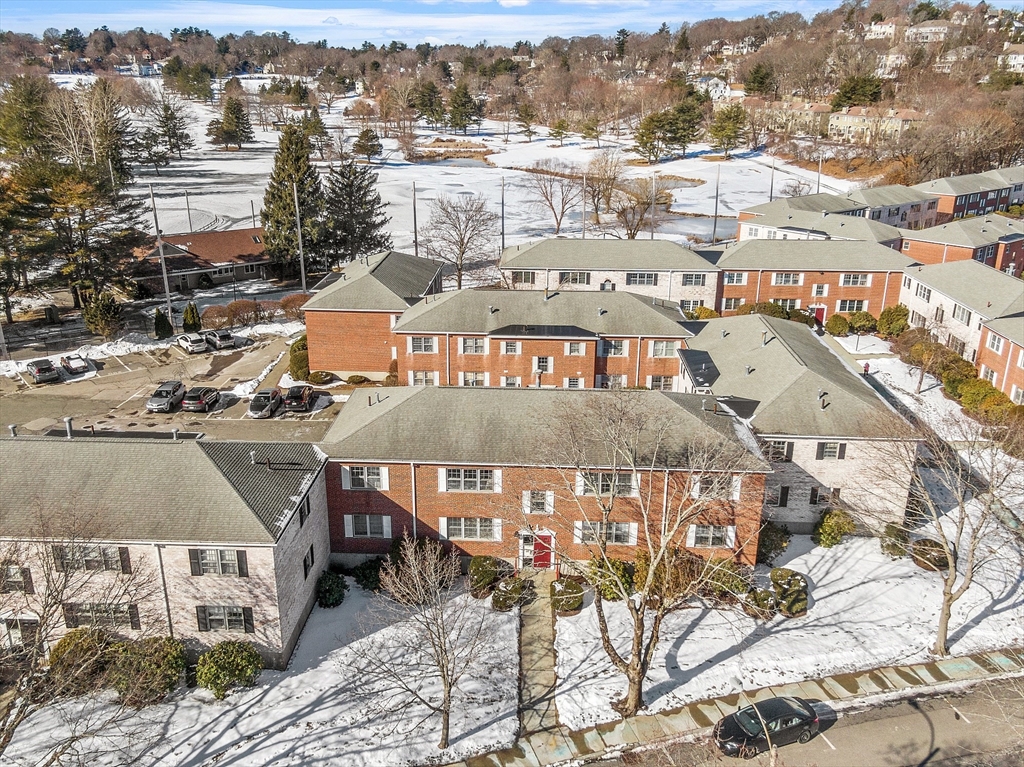 170 Lake Shore Rd # 4