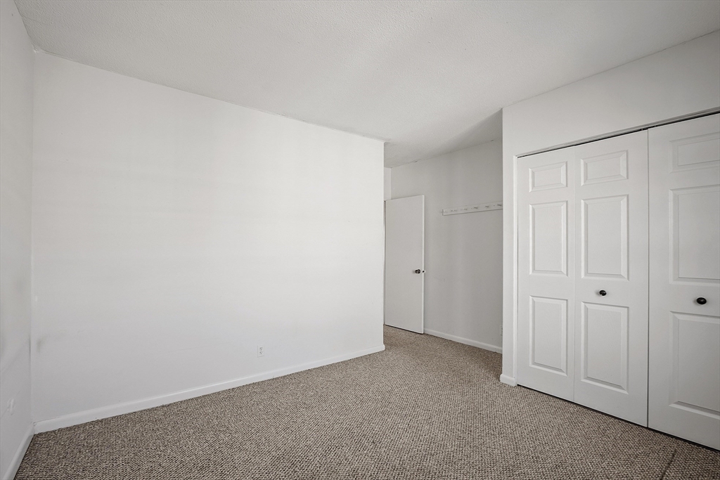 170 Lake Shore Rd # 4