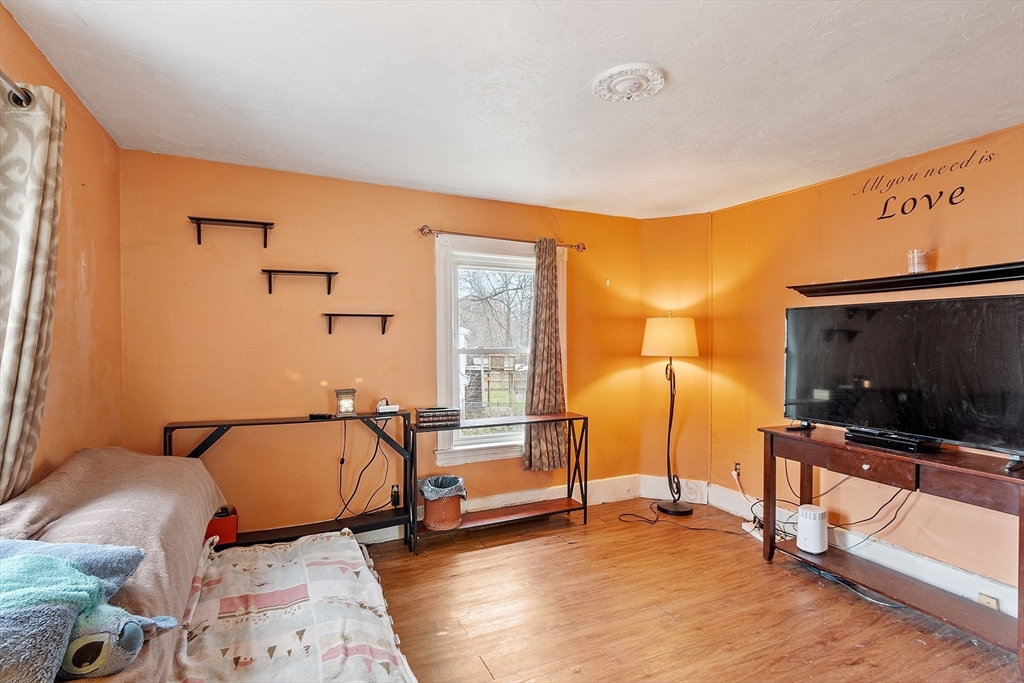 7 Somerville Ave