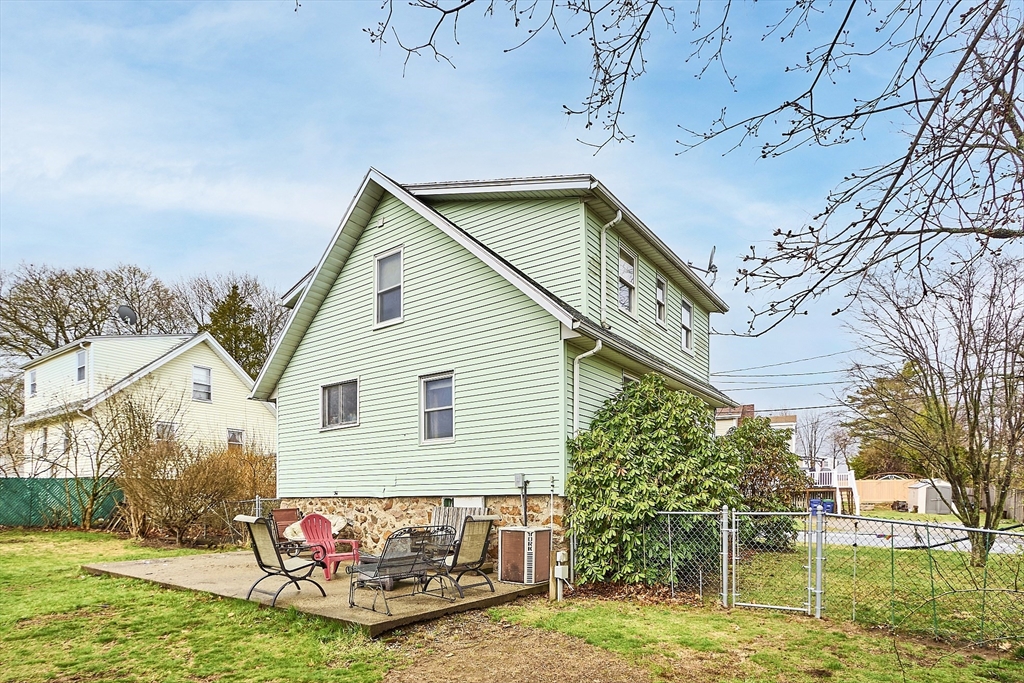 7 Somerville Ave