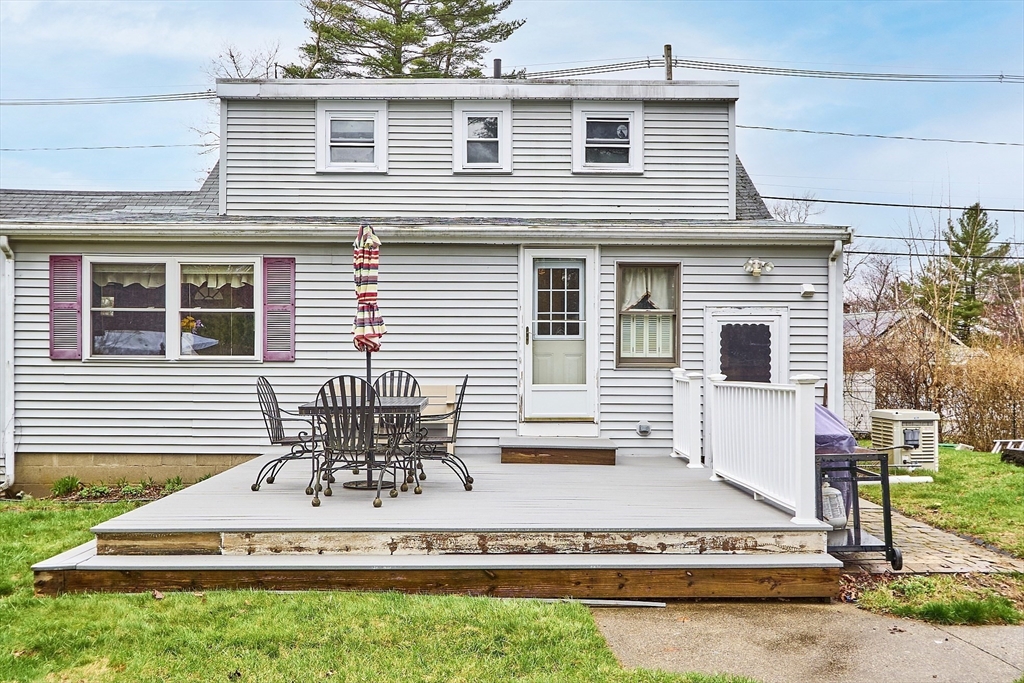 182 Pond St