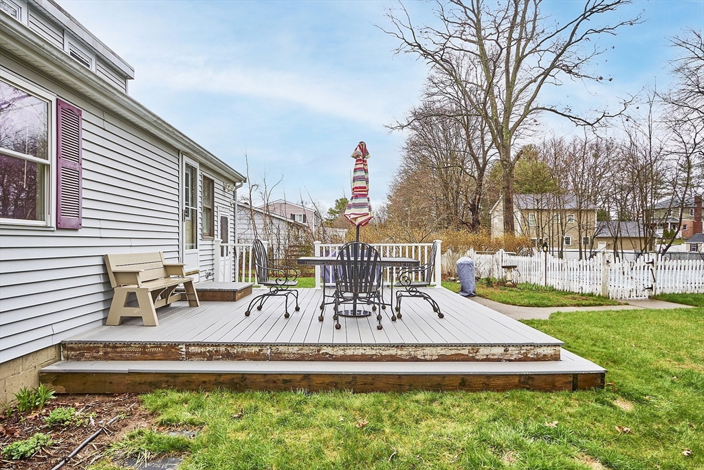 182 Pond St