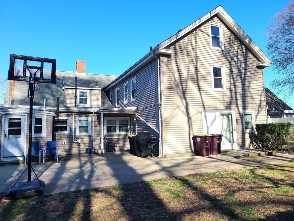 22 School St