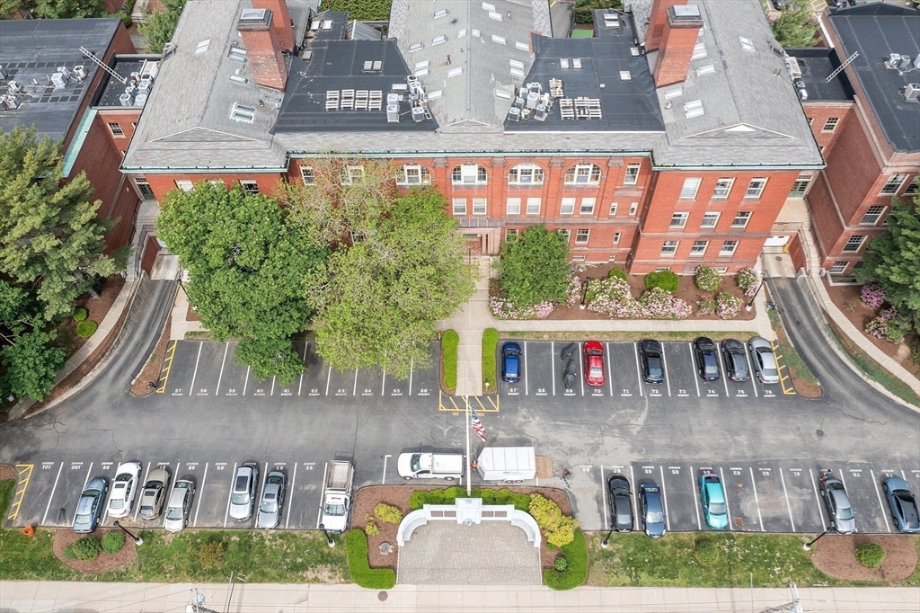 54 Forest St # 411
