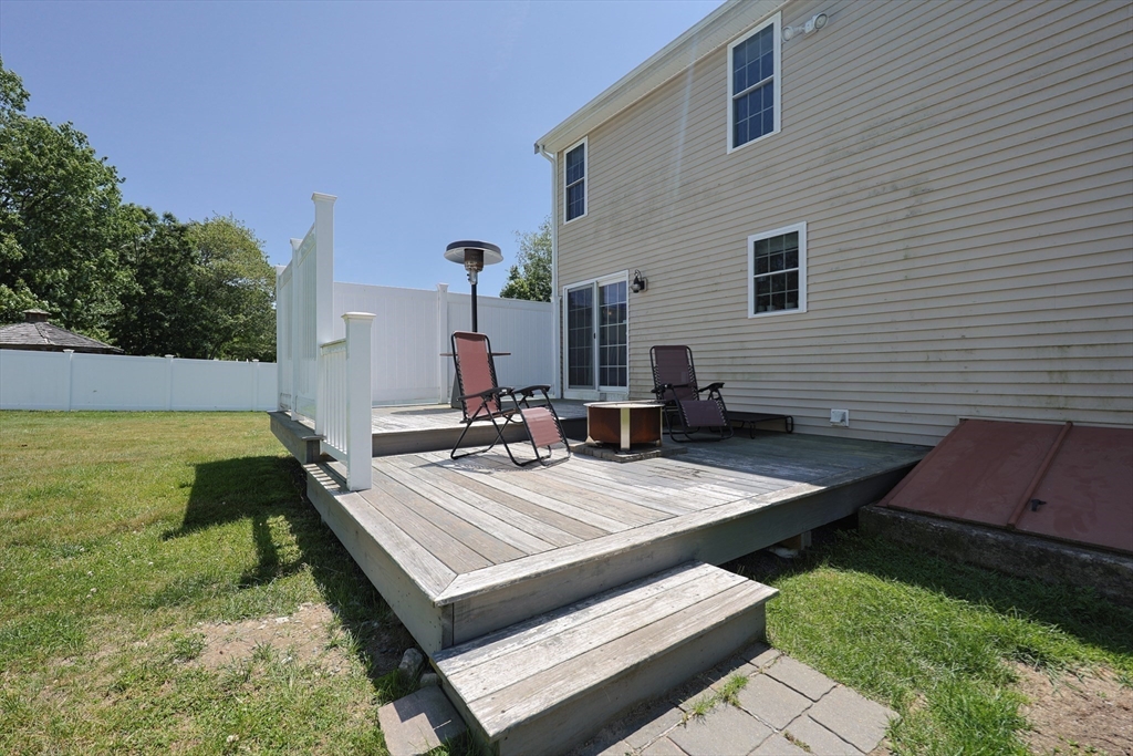 22 Hartley Ave