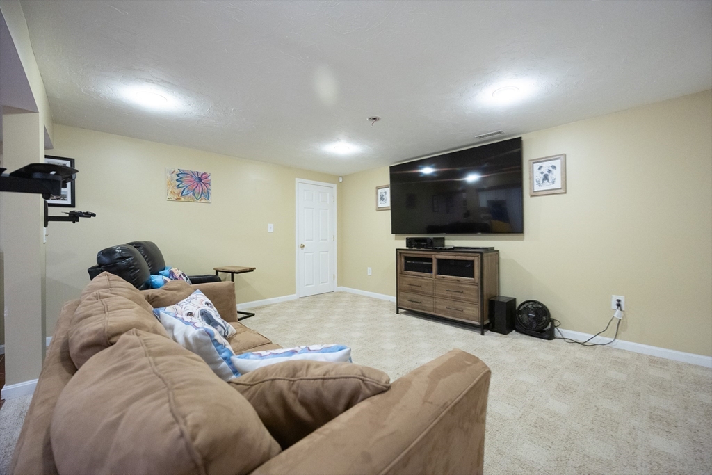 22 Hartley Ave