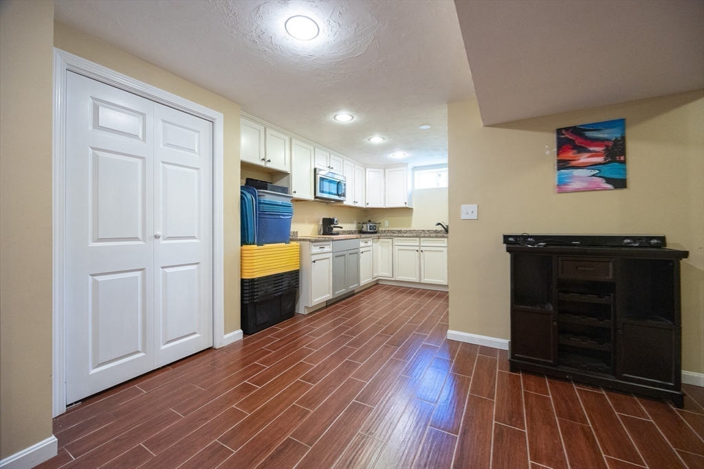 22 Hartley Ave