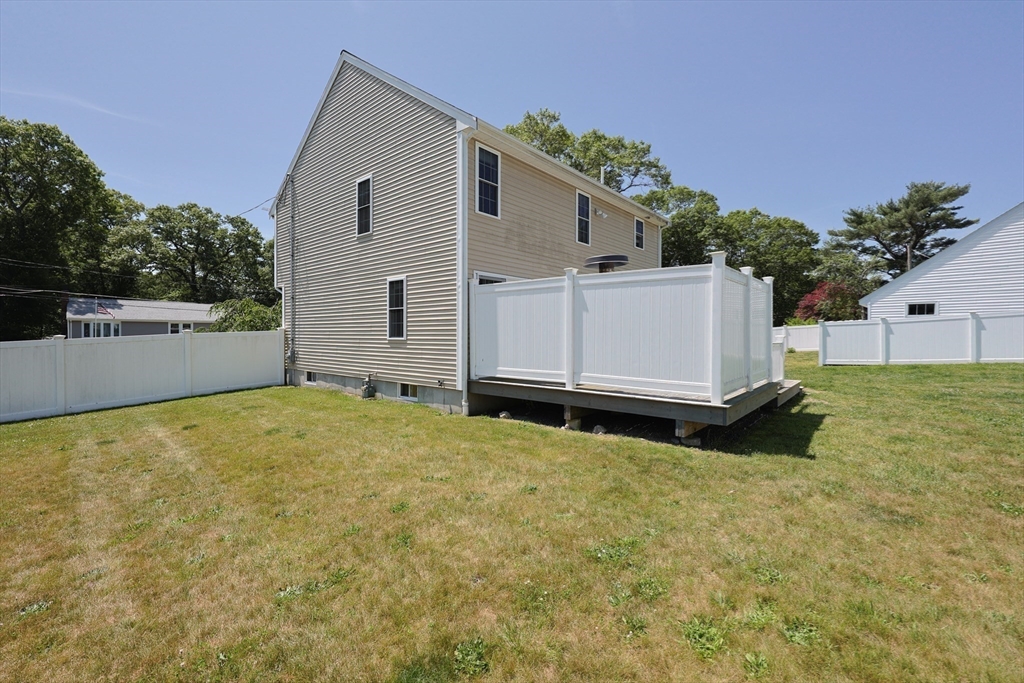 22 Hartley Ave