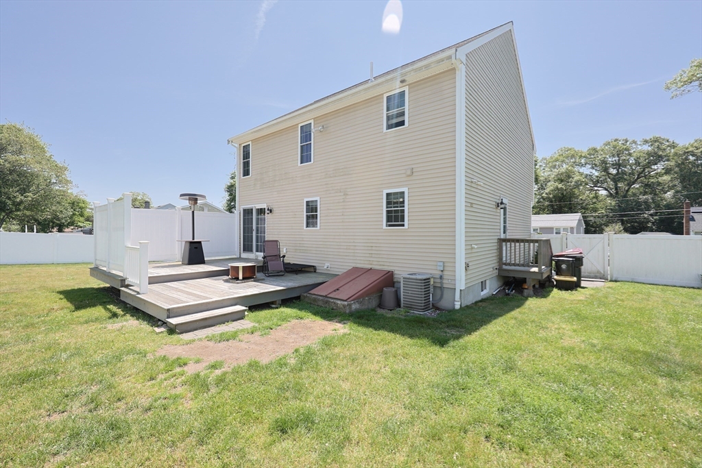 22 Hartley Ave