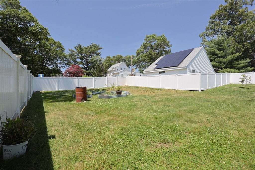 22 Hartley Ave