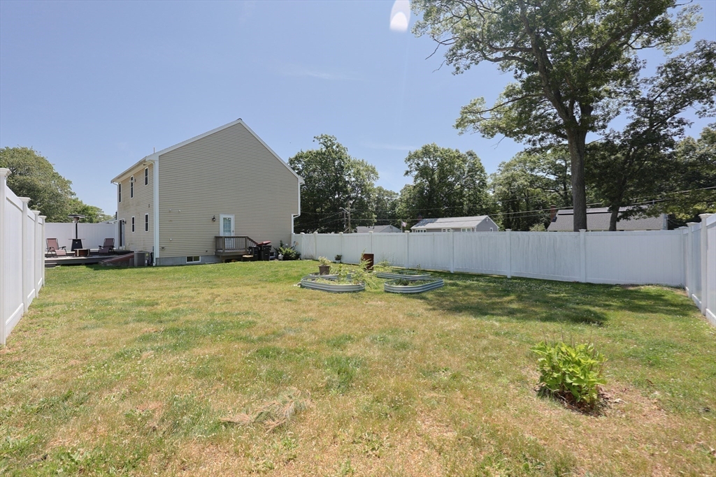 22 Hartley Ave
