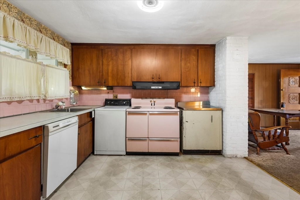 33 Clara Rd