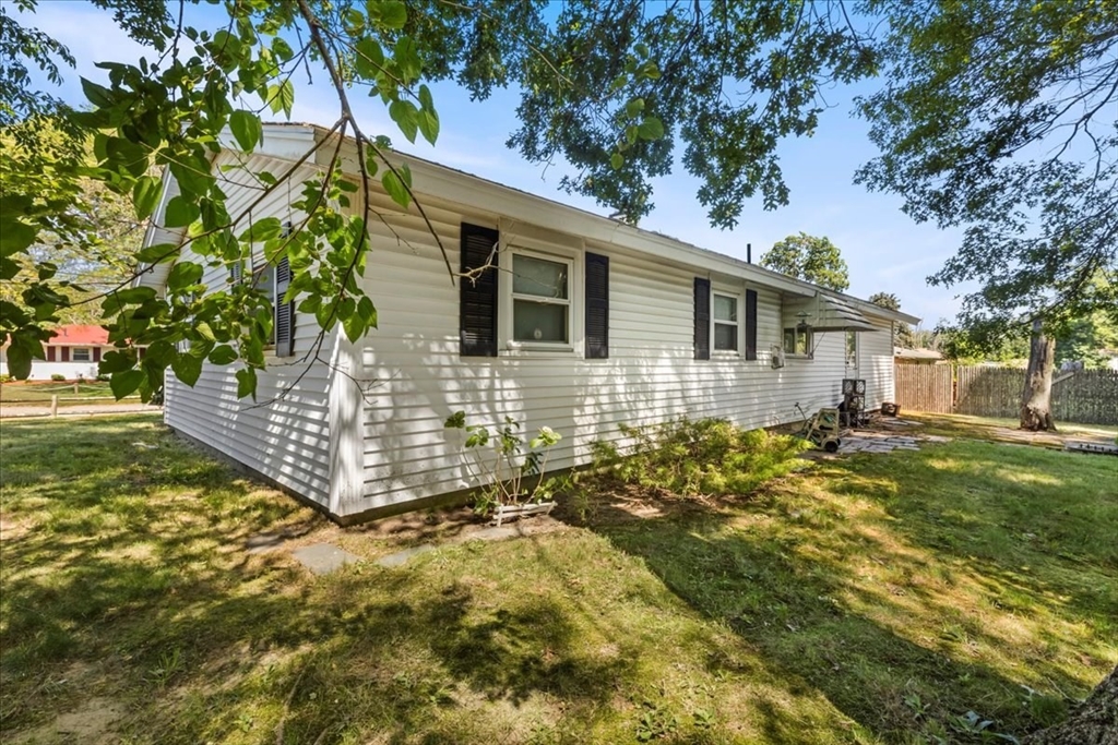 33 Clara Rd