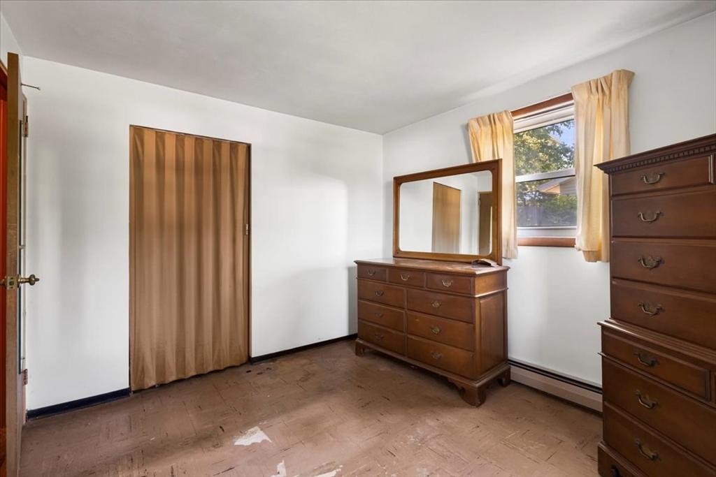 33 Clara Rd