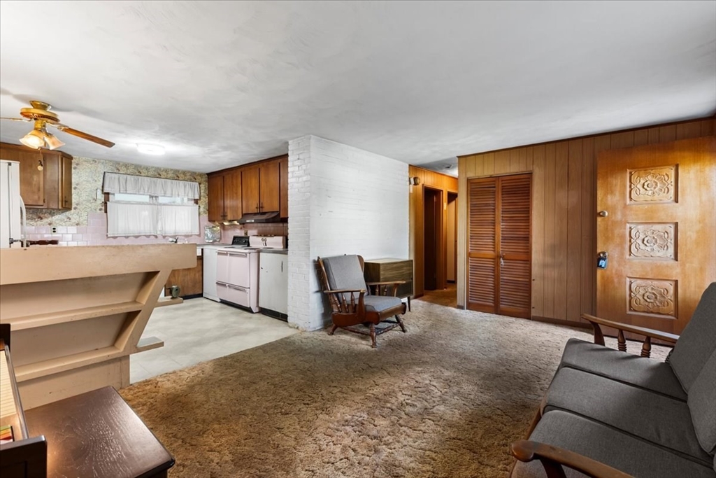 33 Clara Rd