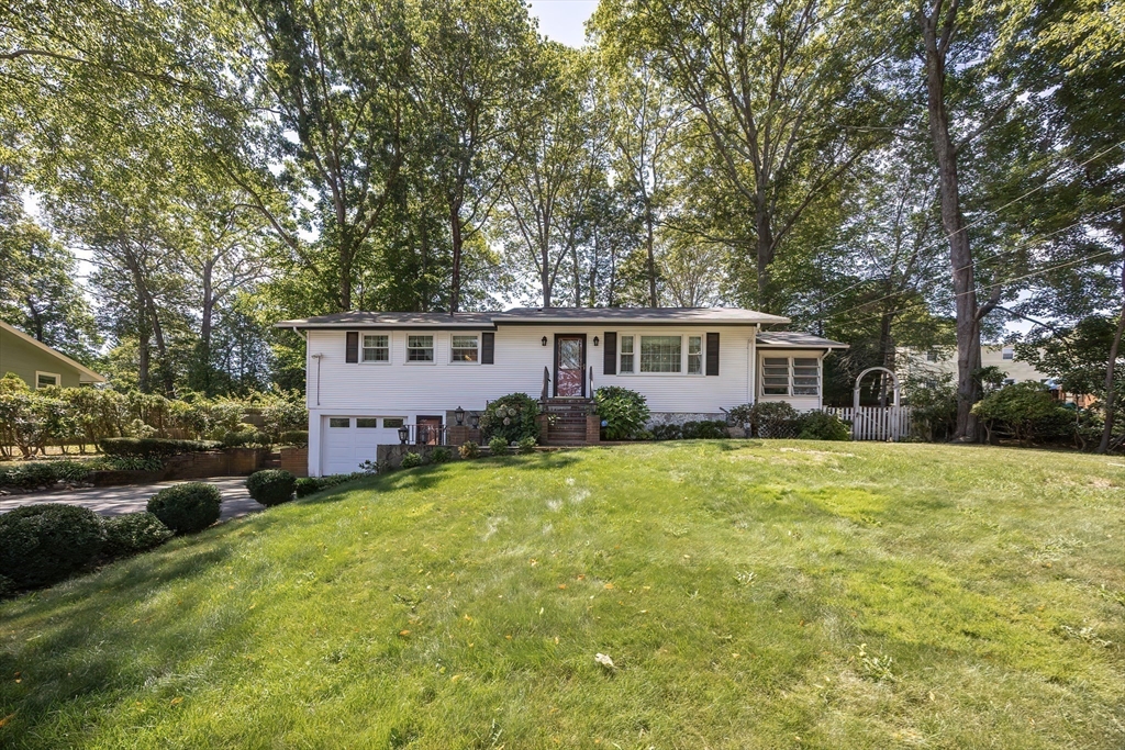 21 Trinity Dr