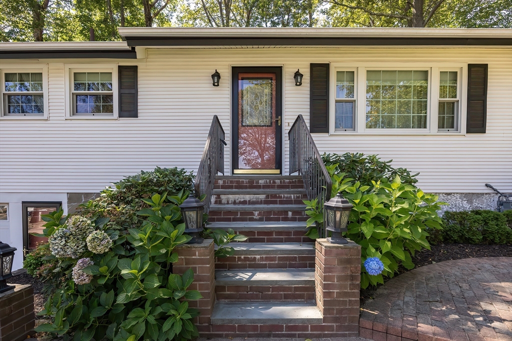21 Trinity Dr