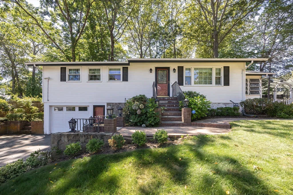 21 Trinity Dr
