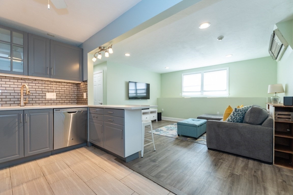 21 East St # 1D