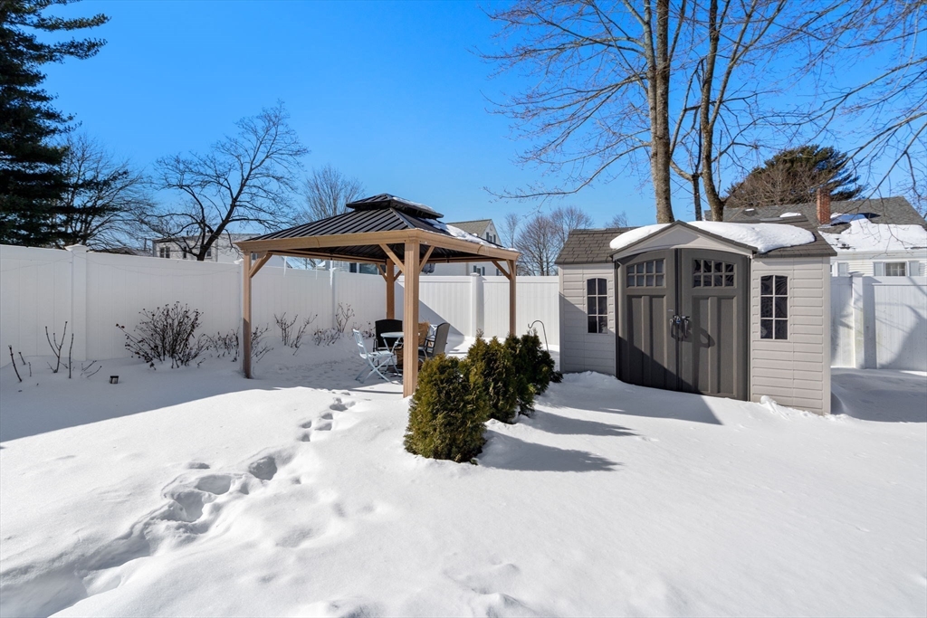 32 Packard Road