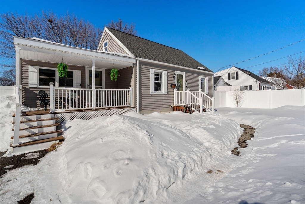 32 Packard Road