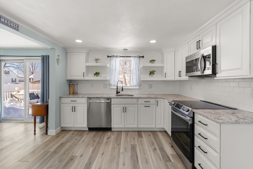 32 Packard Road