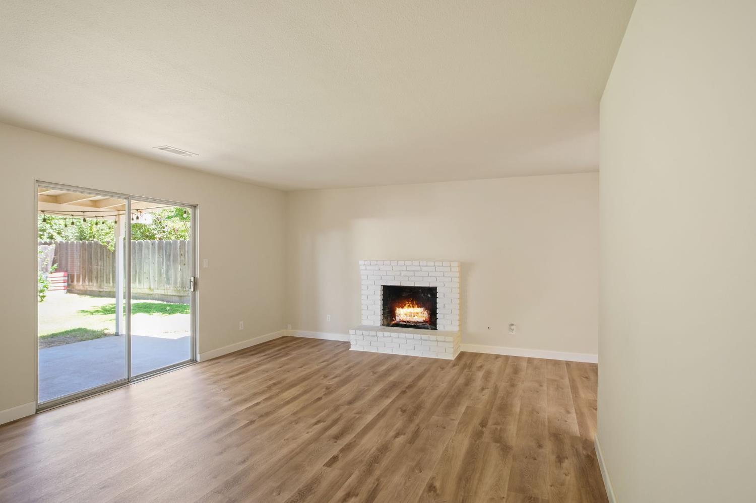 401 W Tuolumne Road