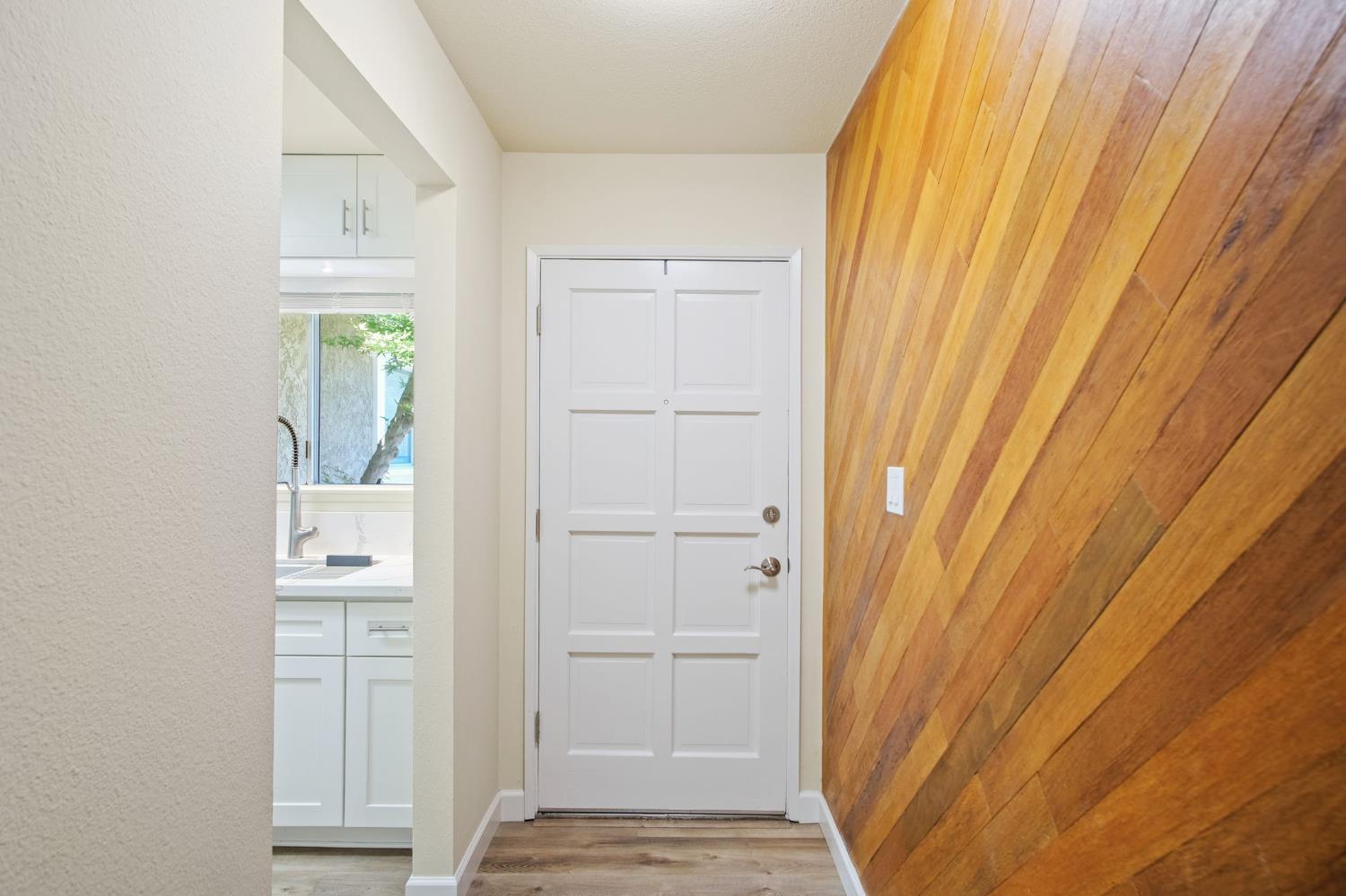 401 W Tuolumne Road
