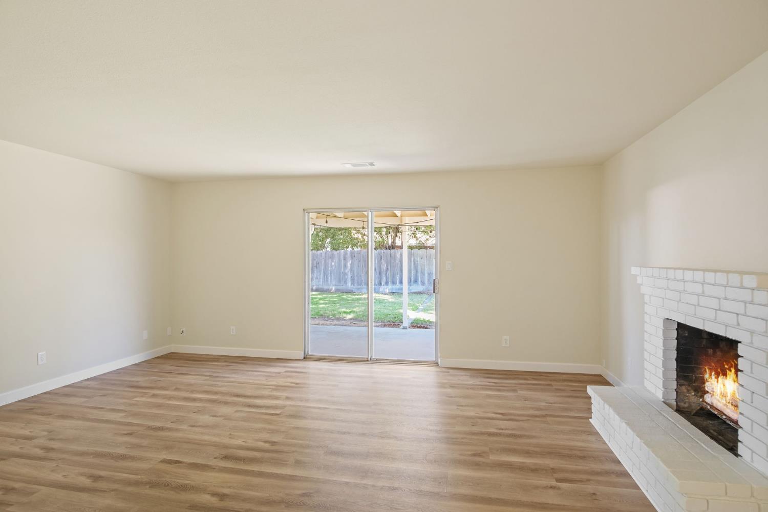 401 W Tuolumne Road