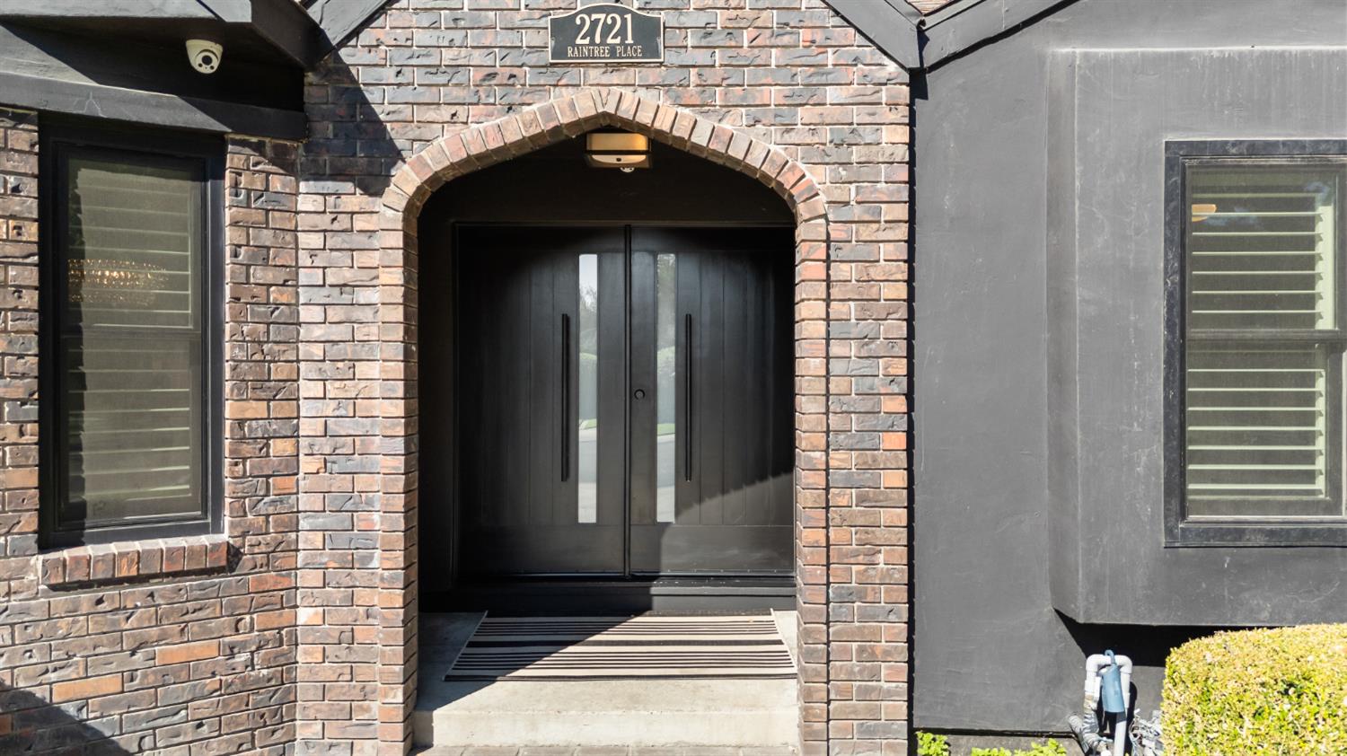 2721 Raintree Pl
