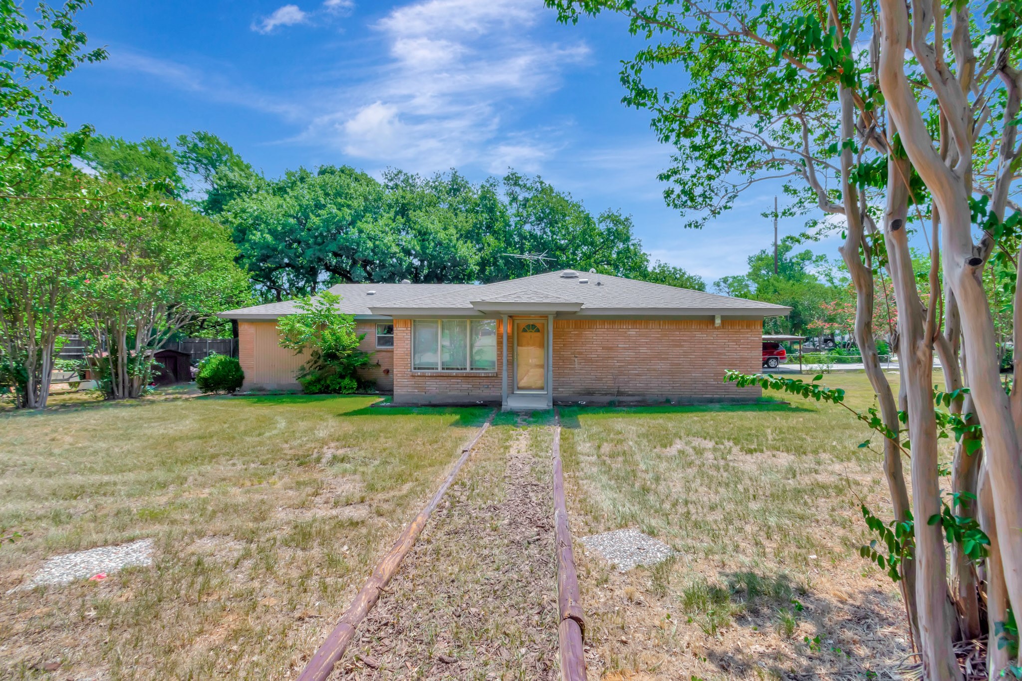 1212 W Murphy Road