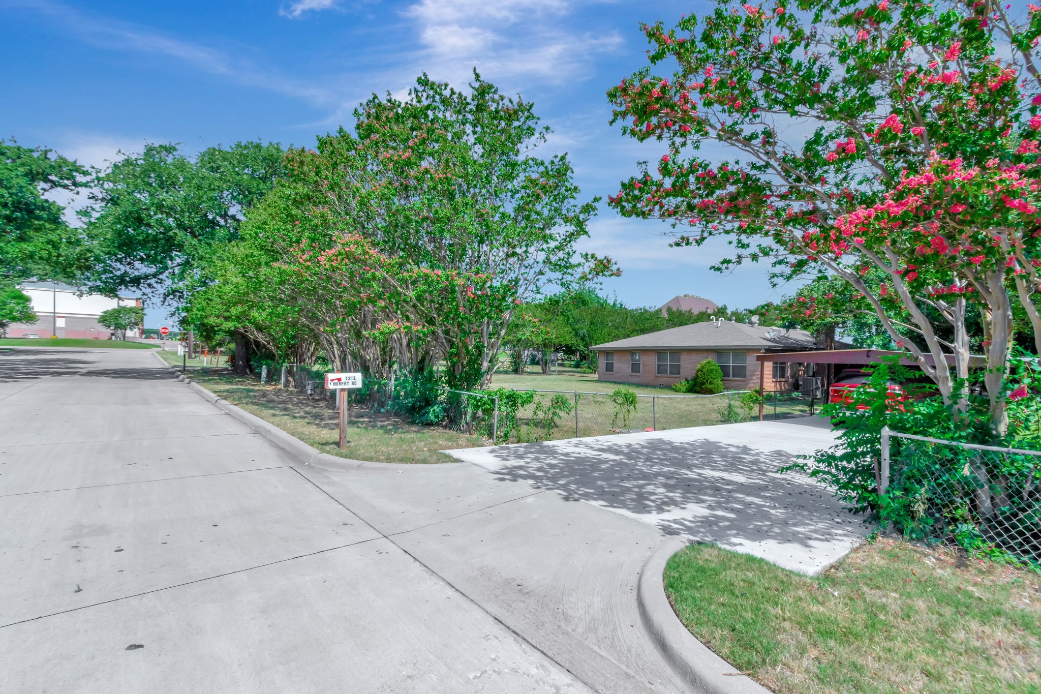 1212 W Murphy Road