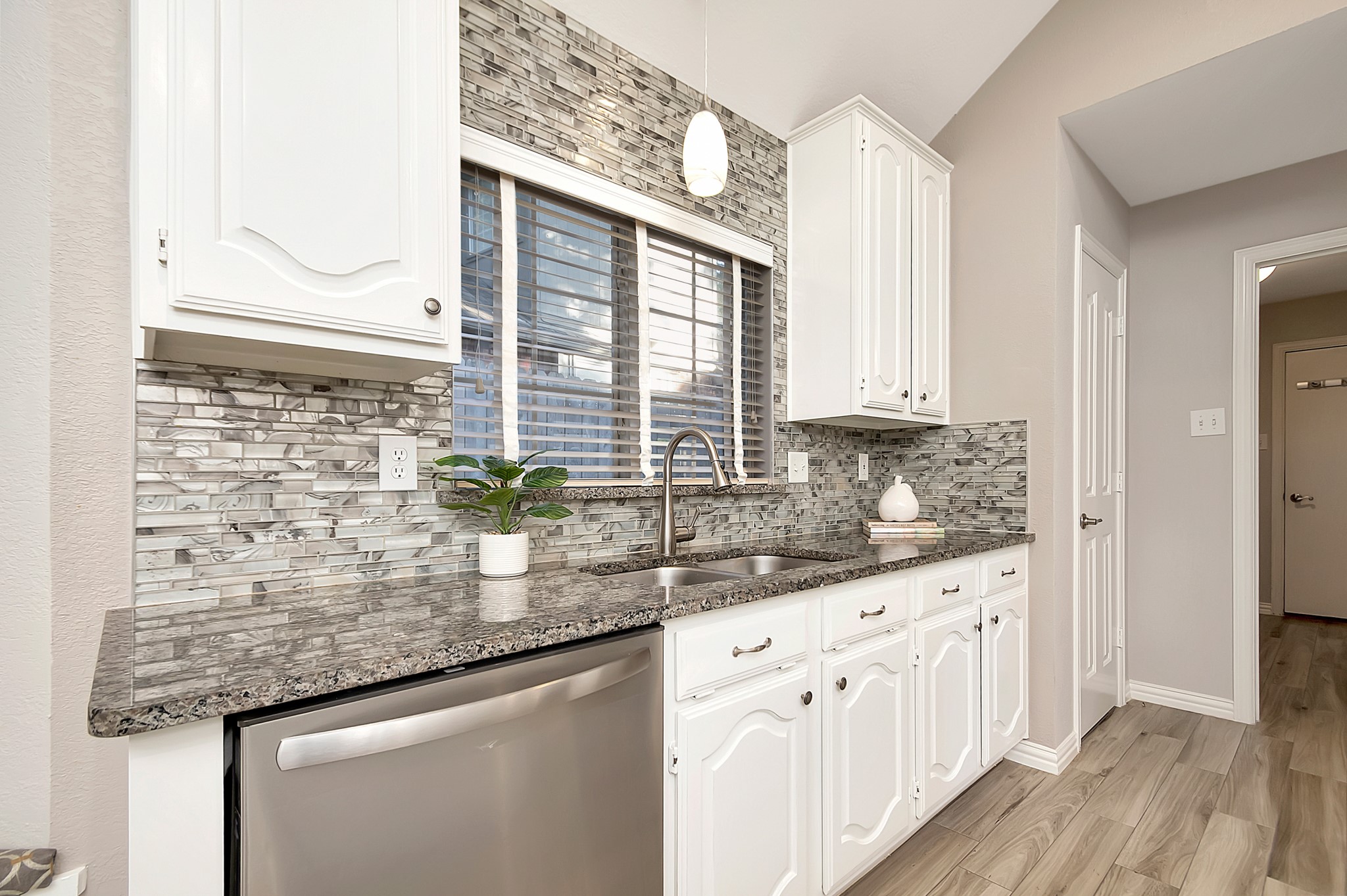 3532 Creekside Court