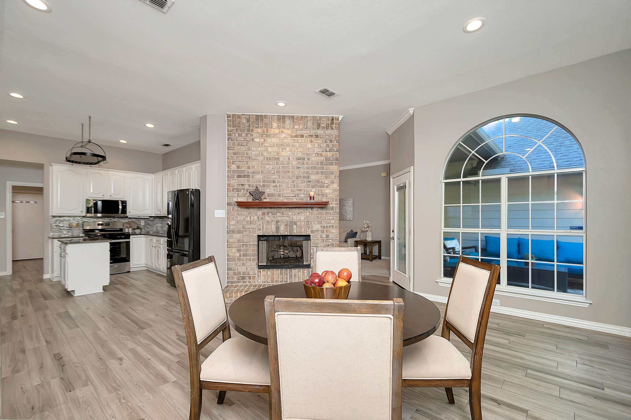 3532 Creekside Court