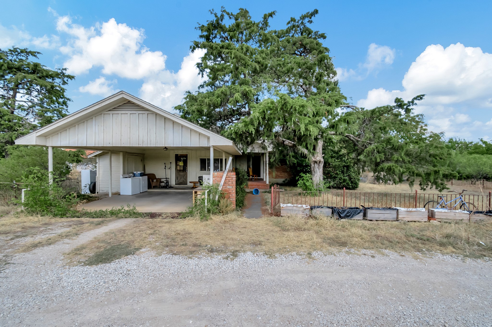 580 Creek Hill Way